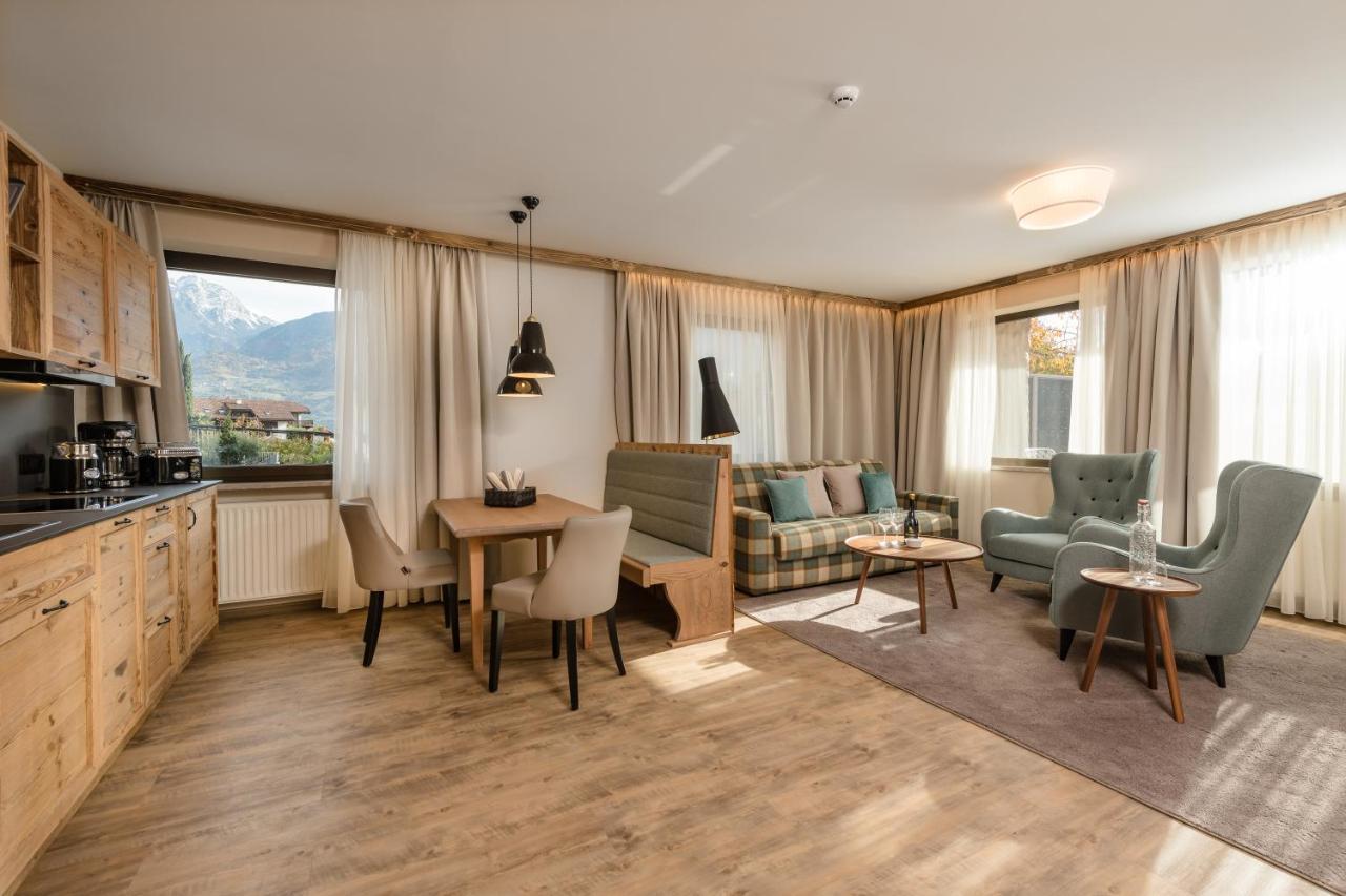 Mondi Hotel Tscherms Esterno foto