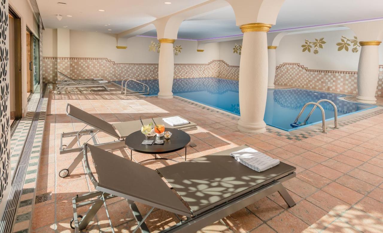 Mondi Hotel Tscherms Esterno foto